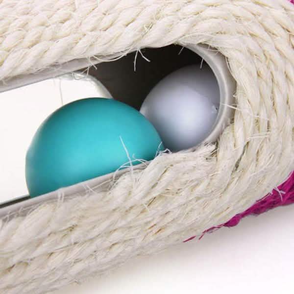 window in a tube showing the balls inside.